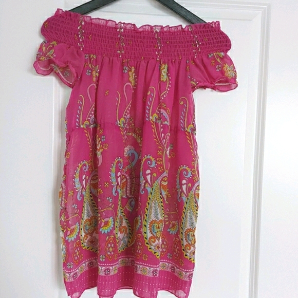 Hot Pink Floral Tops👚🛍 - Picture 7 of 7